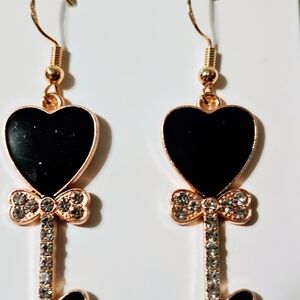 Elegant Black Heart Earrings